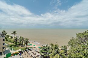 Beachfront Condo Studios With Pool in Bessa Beach - Gses