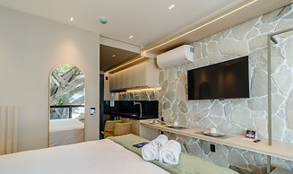 Beachfront Condo Studios With Pool in Bessa Beach - Gses
