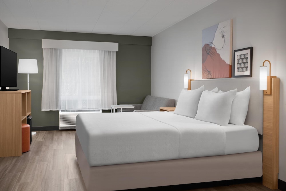 Spark By Hilton Northborough