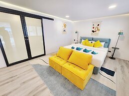 Unique Pool Slide Access Townhouse