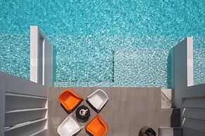 Unique Pool Slide Access Townhouse