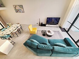 Unique Pool Slide Access Townhouse