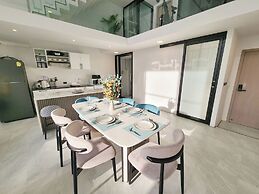 Unique Pool Slide Access Townhouse