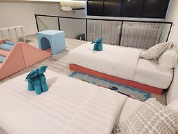 Unique Pool Slide Access Townhouse