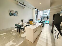 Unique Pool Slide Access Townhouse