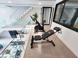 Unique Pool Slide Access Townhouse