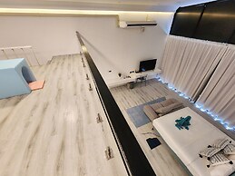 Unique Pool Slide Access Townhouse