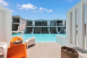 Unique Pool Slide Access Townhouse