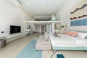 Unique Pool Slide Access Townhouse