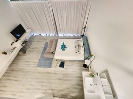 Unique Pool Slide Access Townhouse