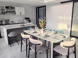 Unique Pool Slide Access Townhouse