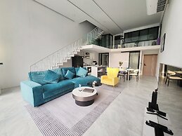 Unique Pool Slide Access Townhouse