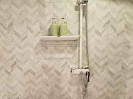 Unique Pool Slide Access Townhouse