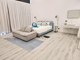 Unique Pool Slide Access Townhouse