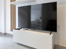 Garden View Apt- 1BR T1-103