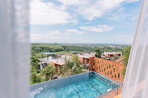 Sky View Luxury Pool Villa Suratthani