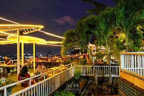 Sky View Luxury Pool Villa Suratthani