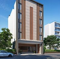 Hotel The Grand Om Krishna