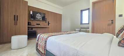 Hotel The Grand Om Krishna