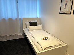 D10 I shared bathrooms&kitchen