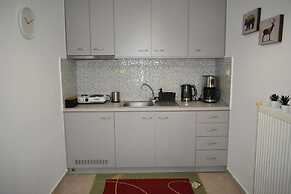 Avli Guesthouse