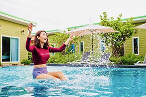 Sky hip resort jomtean pattaya