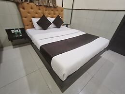 Hotel Triton