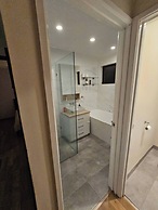 Home Near Melbourne Airport