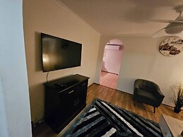 Home Near Melbourne Airport