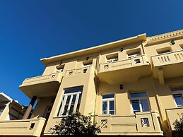 Deluxe Center Suites