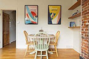 Characterful City Maisonette for 4