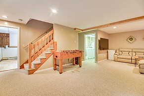 Hike, Leaf-peep, Ski: Hideaway w/ Private Hot Tub!