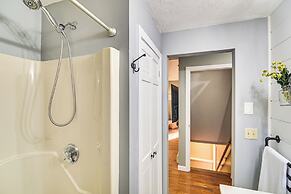 Hike, Leaf-peep, Ski: Hideaway w/ Private Hot Tub!