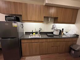 1BR Luxury Apartment The Camden Place