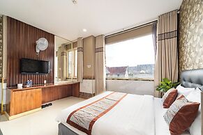 OYO 1297 Hotel Hung Lam
