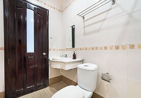 OYO 1297 Hotel Hung Lam