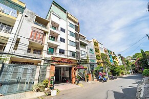 OYO 1297 Hotel Hung Lam