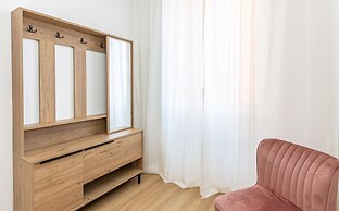Constance Apartment