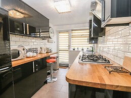 Esplanade Gardens, Apartment 1