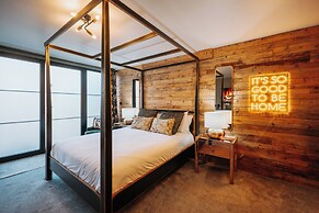 Boutique Shrewsbury Suites