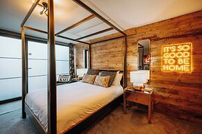 Boutique Shrewsbury Suites