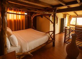 Crystals Villa Hotel