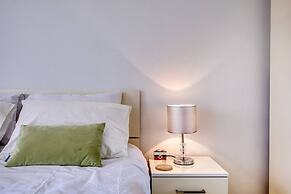 Waterfront Gozo Stay Overlooking Marsalforn Bay