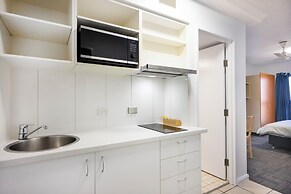 Shafston Service Apartment