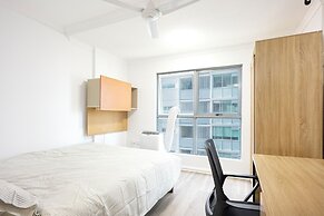 Shafston Service Apartment