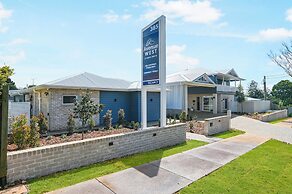 Avenue West Studio Units