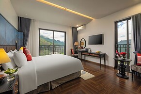 DeLaMont Sapa Hotel