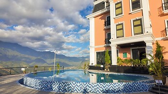 DeLaMont Sapa Hotel