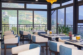 DeLaMont Sapa Hotel