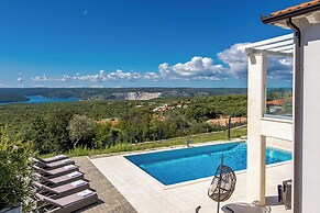 Seaview Villa Luka With Pool